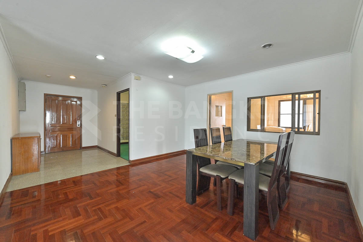 picture Richmond Palace Sukhumvit 43  Room available, great price - 7/10
