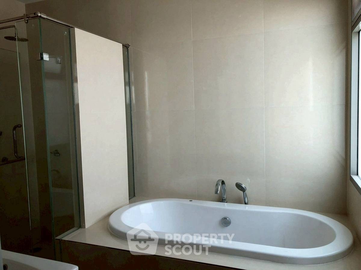 รูป คอนโด 3-ห้องนอน ที่ เดอะ เมดิสัน คอนโดมิเนียม ใกล้ BTS พร้อมพงษ์ (ID 2895065) - รูปที่ 8/10