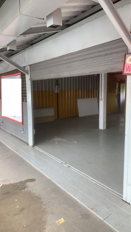 รูป ให้เช่าพื้นที่ 42 ตรม. หน้ากว้าง 6 เมตร, ลึก 7 เมตร ริมถนนวัชรพล ทำเลดี เดินทางสะดวก เช่า 13,000 บาท/เดือน โทร 093-9594717 - รูปที่ 5/10