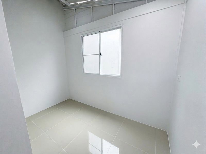 รูป 🏠 ขายด่วน! บ้านเอื้ออาทรสันกำแพง — สภาพสวย พร้อมเข้าอยู่ ✨ - รูปที่ 7/11