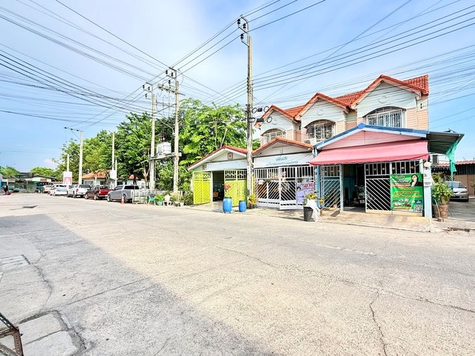 3-bed townhouse for sale, 84 sqm, 23.6 sq wah, ArunThong 2  Phetkasem 77