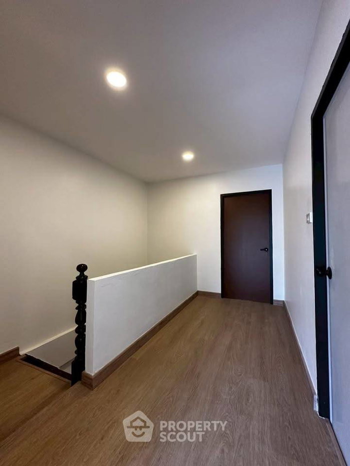รูป ทาวน์เฮ้าส์ 2-ห้องนอน ใน ท่าแร้ง (ID 2898850) - รูปที่ 1/12