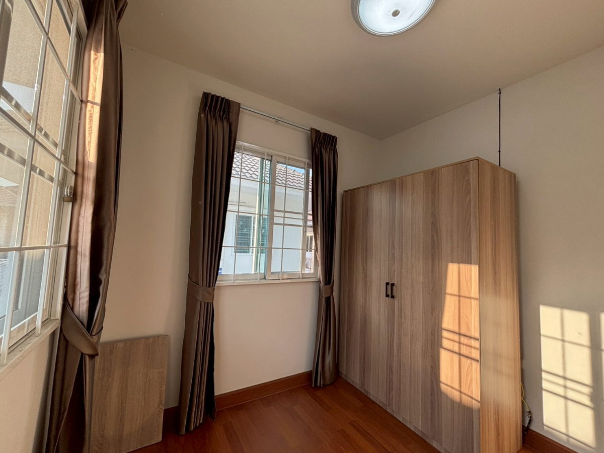 picture Lanceo Crib Pinklao-Wongwaen :  - 8/19