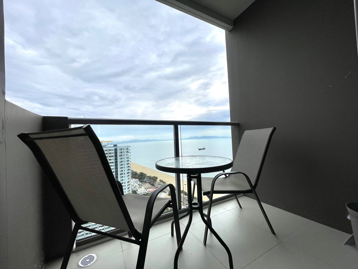รูป For rent Aeras Beachfront Condo SeaView Free  Internet WiFi  - รูปที่ 31/39
