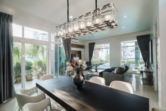 รูป ขาย บ้าน 5 ชั้น พร้อมสระว่ายน้ำและลิฟท์ สุขมวิท ** NO CO-AGENT ** - รูปที่ 14/20