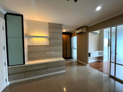 ขายคอนโด : 🔥 Lumpini Place Rama 9 - Ratchada | Rare Unit ห้องใหญ่ 37.5 ตร.ม. แต่ง Built-in ใหม่ ชั้นสูงวิวสวย New CBD พระราม 9 เพียง 2.92 ล้าน