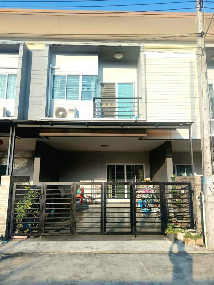 รูป ขายด่วน บ้านทาวน์โฮม 2 ชั้น น้ำไม่ท่วม ทุ่งงาย พื้นที 22.8 ตารางวา 3 ห้องนอน พร้อมอยู่  ขาย 3.69 ล้านบาท - รูปที่ 1/8