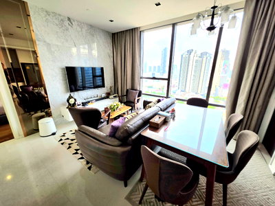 ขายคอนโด : Luxury Condo Sathorn — ห้องใหญ่ ชั้นสูง พร้อมลิฟต์ส่วนตัว ราคาดีมาก 13.5 ล้าน