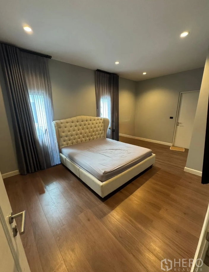 picture For sale 4 Bedroom Detached House in Setthasiri Krungthep-Pathumthani in Bang Khu Wat, Mueang Pathum Thani, Pathum Thani BRE26362 - 11/12