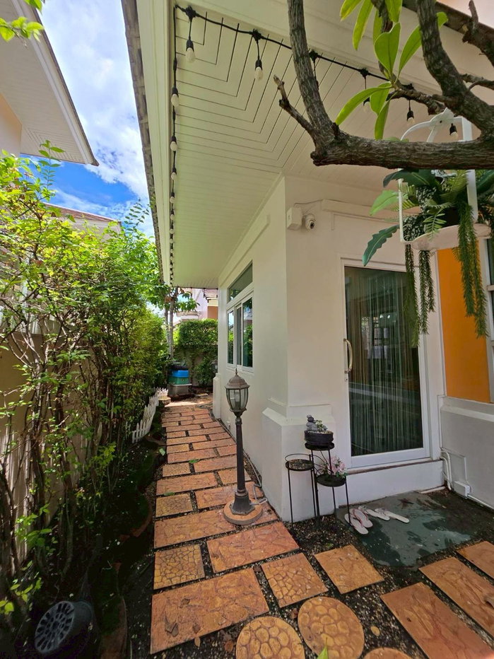 รูป ขายบ้านเดี่ยว 2 ชั้น หมู่บ้านแกรนด์มณีรินทร์ สามมุข-บางแสน - รูปที่ 18/19