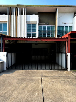 Townhouses for sale Nonthaburi : Urgent Sale! City Sense Rattanathibet–Liang Muang Non 13 Townhome — 3 Bedrooms, 2 Bathrooms, Negotiable Price.