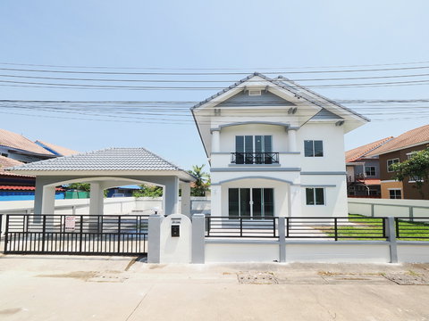 ขายราคาพิเศษ บ้านเดี่ยว 2 ชั้น ขนาด 88 ตรว. 3นอน 2น้ำ ม.สารินซิตี้ โซน เฉลียงจันทร์ พร้อมเฟอร์  พร้อมเข้าอยู่ได้ทันที [พระราม2-พันท้ายนรสิงห์]