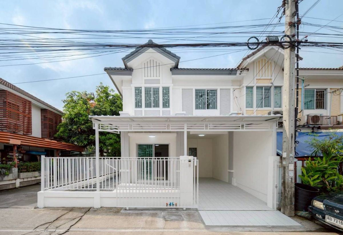 บ้านสวย  บ้านหลังมุม หมู่บ้าน พฤกษา วิลล์ 19  ต้นซอยวัดส้มเกลี้ยง  พระราม 5   ใกล้โลตัส พลัสมอลล์ บางใหญ่