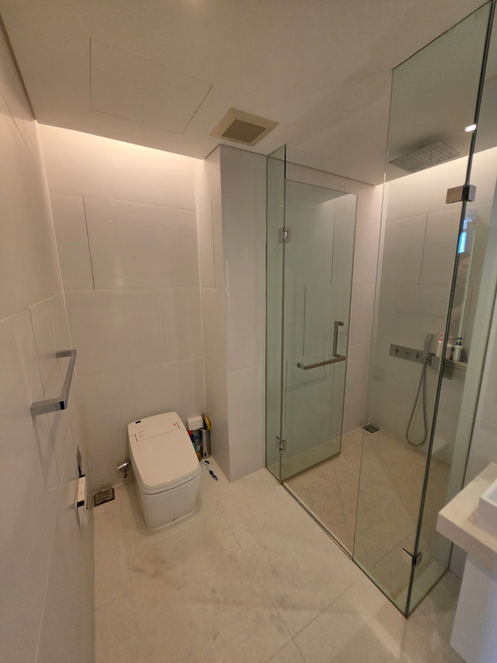 รูป Luxury Condo Sathorn — ห้องใหญ่ ชั้นสูง พร้อมลิฟต์ส่วนตัว ราคาดีมาก 13.5 ล้าน - รูปที่ 5/13