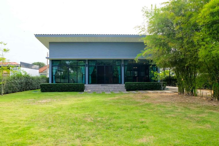 🏡 Modern Loft Style House for Rent 📍 Baan Wang Tan, Mae Hia – San Phak Wan, Hang Dong, Chiang Mai ✈️ Near Chiang Mai International Airport