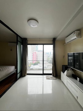 For Sale : Le Cote Sukhumvit 14 Condo (Only 100m from BTS Asok / MRT Sukhumvit / Terminal 21)