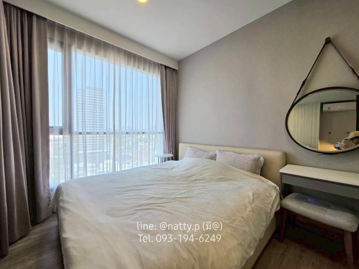 picture ✨ For rent  KEEN Center Sriracha ✨ - 1/12