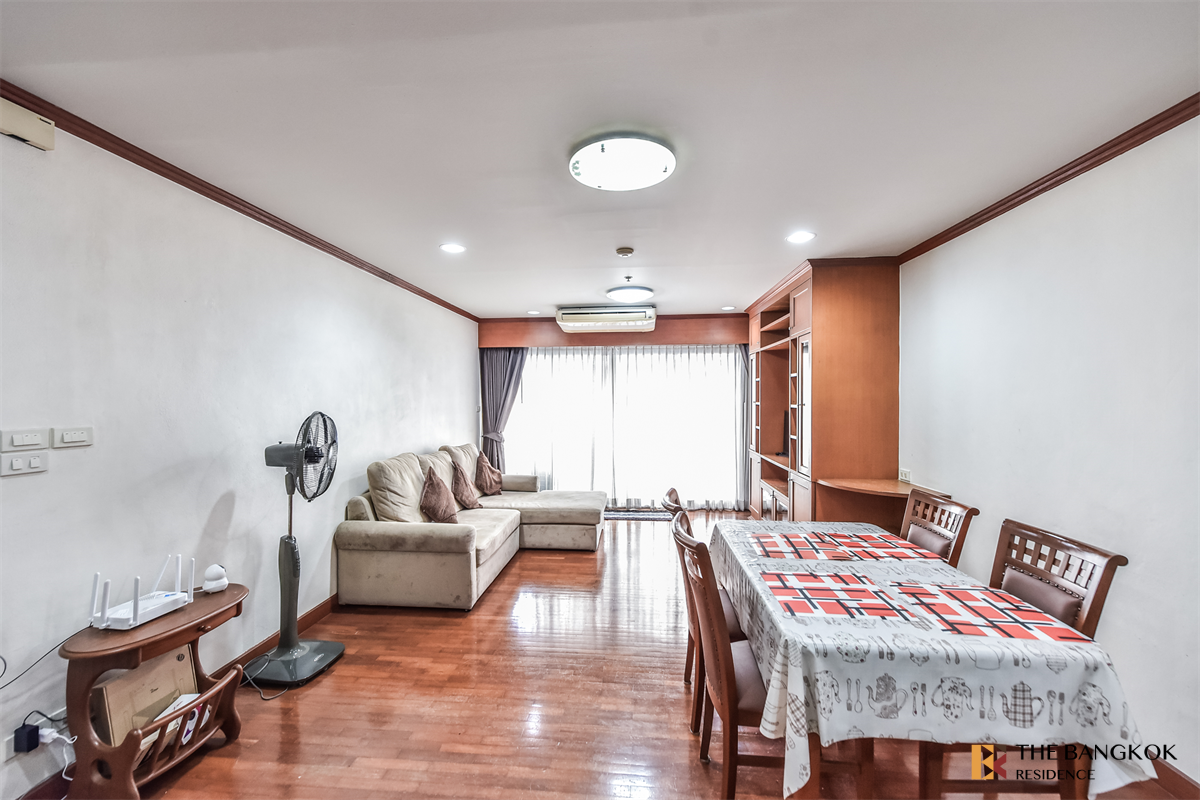 picture Royal Place 2 near BTS Ratchadamri Convenient Travel, Great Value per Square Meter - 3/10