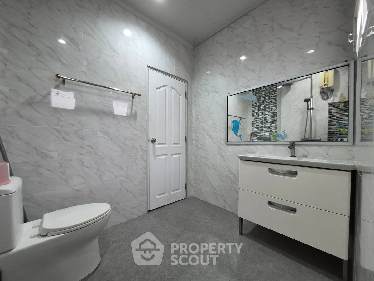 picture 4-BR House in Saen Saep (ID 2899597) - 14/14