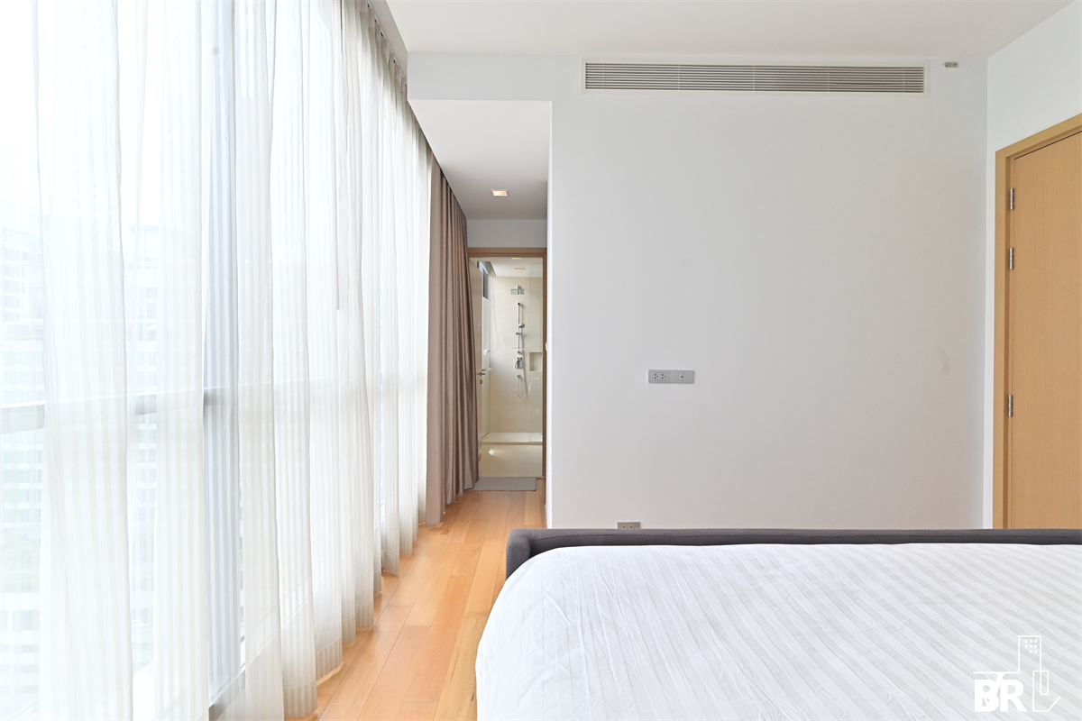 picture Hyde Sukhumvit 13 near BTS Nana Luxury Unit, Ready for You Without the Wait - 2/10