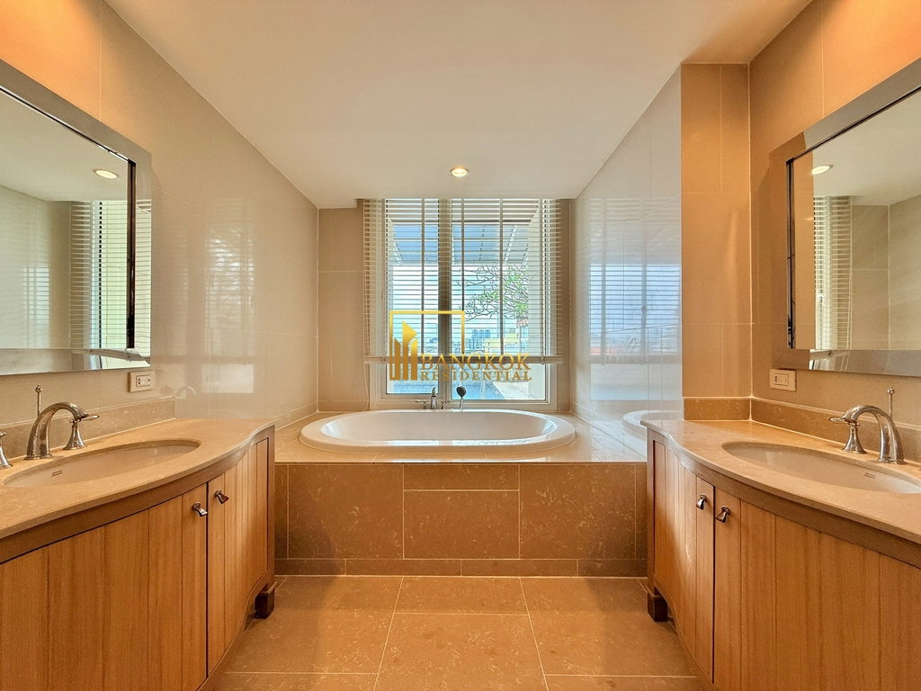 รูป The Empire Place - Enormous 3 Bed Luxury Penthouse in Sathorn CBD Area - BR9031CD - รูปที่ 26/51