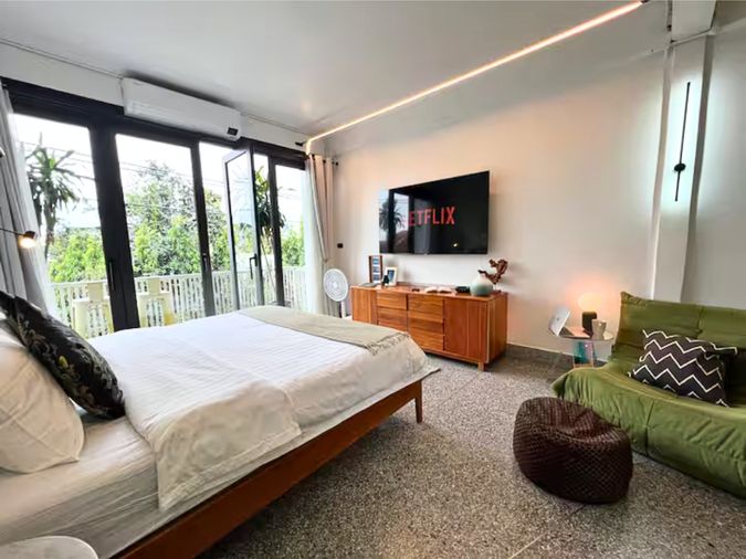 2-bed townhouse for sale, 190 sqm, 20 sq wah, Phra Khanong