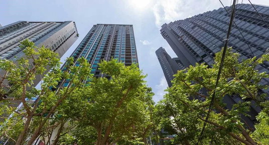 “Hot Deal! Life Asoke - Rama 9 Condo for Urgent Sale – Priced Below Market Value!”