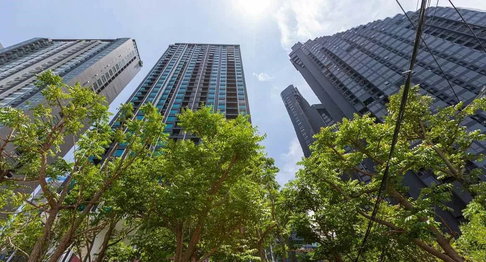 “Hot Deal! Life Asoke - Rama 9 Condo for Urgent Sale – Priced Below Market Value!”