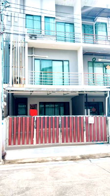 Townhouses for sale Bang Bon : !! J GRAND Sathorn-Kanlapaphruek, located on the main Kanlapaphruek Road