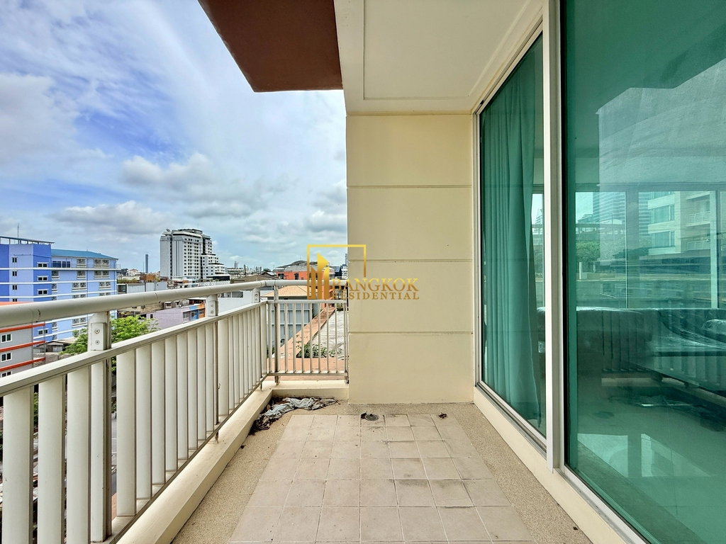 รูป The Empire Place - Enormous 3 Bed Luxury Penthouse in Sathorn CBD Area - BR9031CD - รูปที่ 5/51