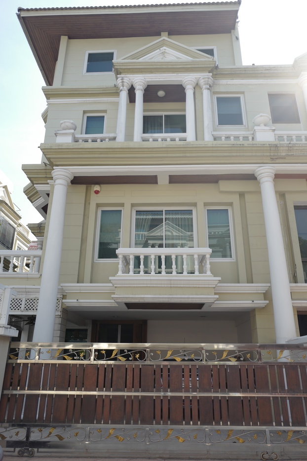 รูป ขายบ้านสวย4ชั้น ซอยประชาอุทิศ23 ห้วยขวาง เหม่งจ๋าย แหล่งโรงเรียนนานาชาติ International schools - รูปที่ 2/10