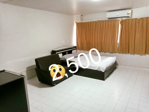 😀 เมืองทองธานี ป็อปปูล่า คอนโด ตึก T7 ชั้น 7❤ 👉 2,800 บ/ด 💡แอร์+TV+ ตู้เย็น+น้ำอุ่น 🚶ม.ศิลปากร ☎📞 0805452028 ☎️ Line ID : @darinmt  พี่ดาริน