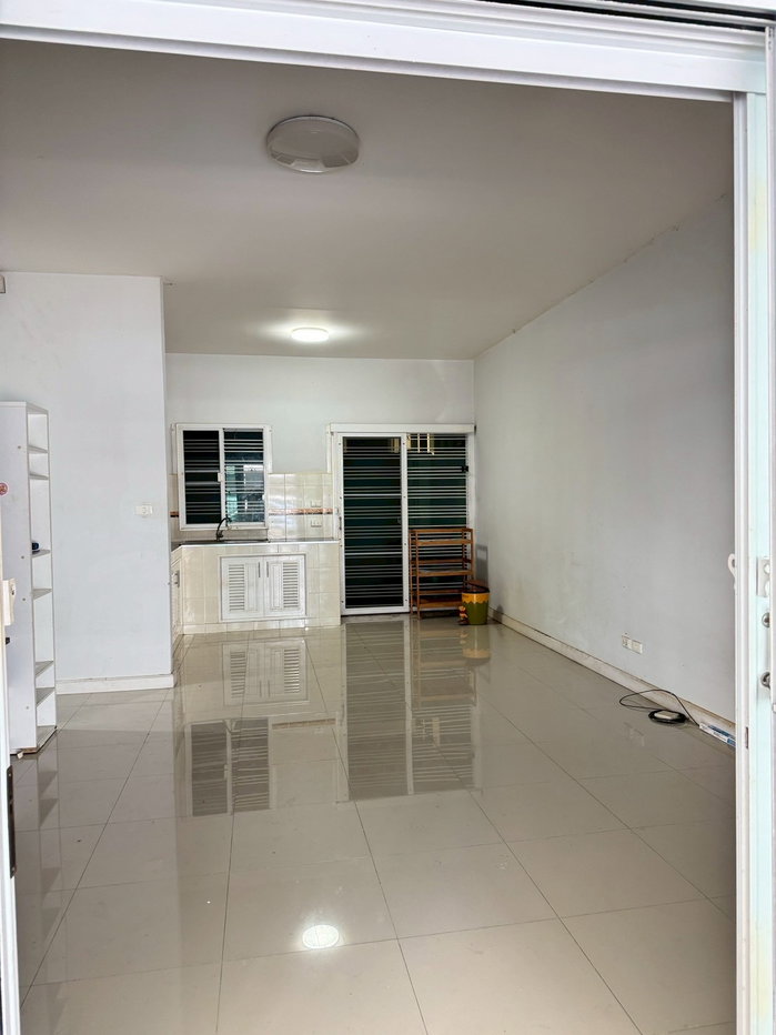 รูป ขายทาวน์โฮม ม.ซิตี้เซนส์ รัตนาธิเบศร์-เลี่ยงเมืองนนท์13  3ห้องนอน 2 ห้องน้ำ ราคาต่อรองได้ - รูปที่ 3/9