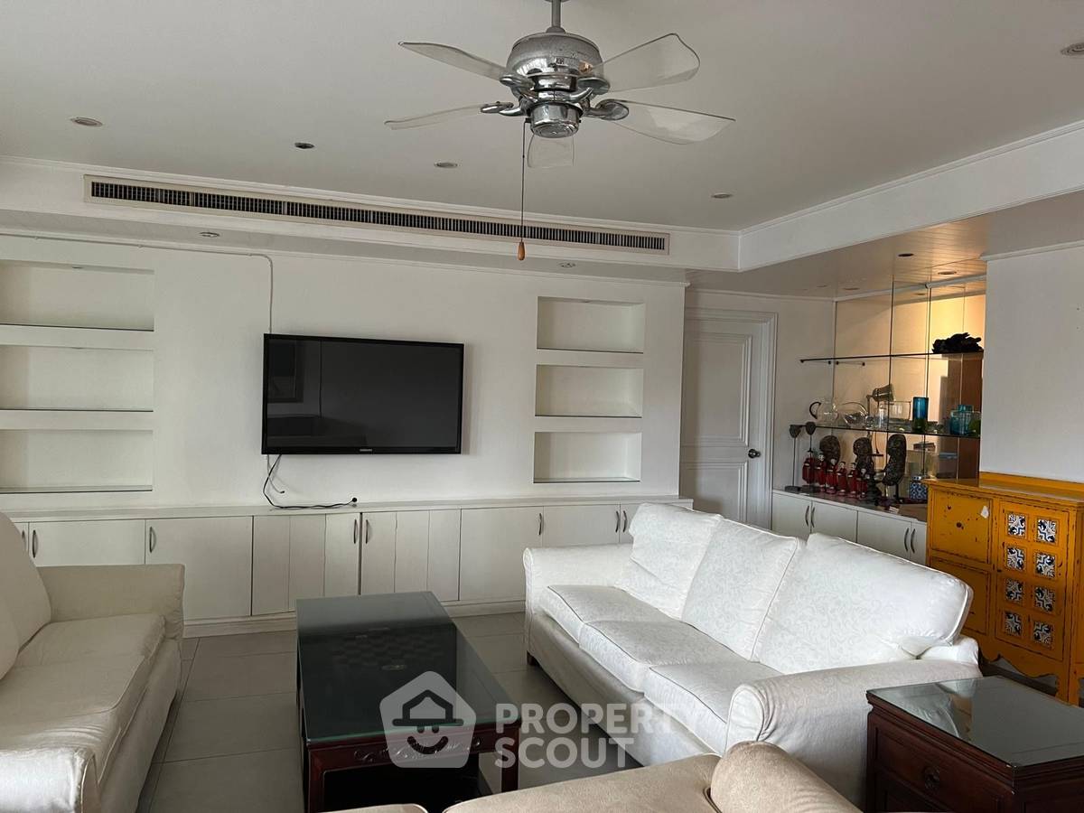 3-BR Condo at Kallista Mansion near ARL Makkasan (ID 2894391)
