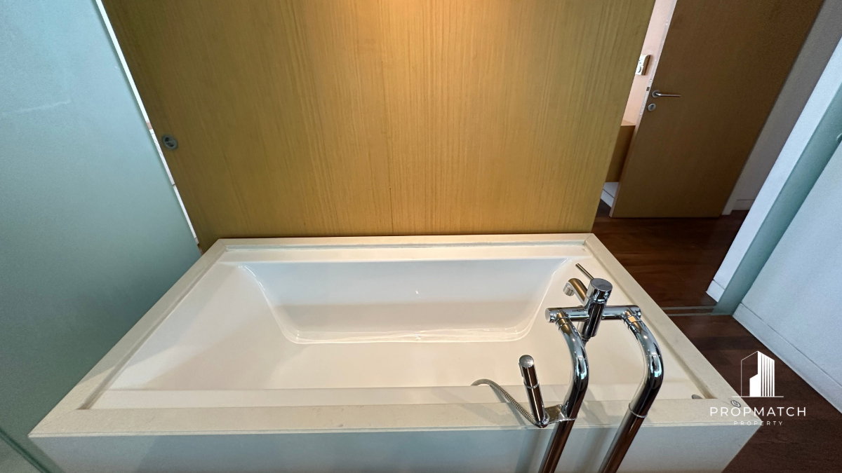 รูป PM030415 ✨Flash Deal ✨ Domus Sukhumvit 16-18 (2Bed 2Bath 166 SQM.) พร้อมอยู่ ! เพียง 100,000 บาทต่อเดือน Tel.0981315848 @propmatch - รูปที่ 20/26
