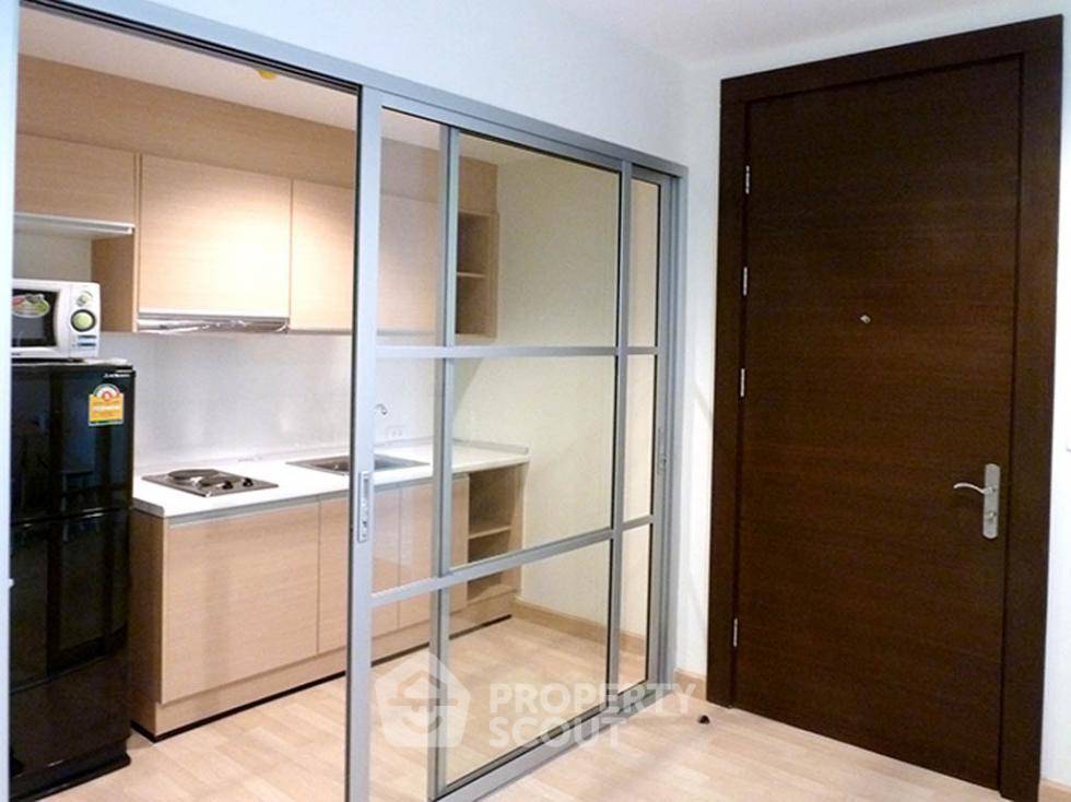 picture 1-BR Condo Rhythm Ratchada, 21st-Floor, 100m to MRT Ratchadaphisek (ID 510345) - 5/7