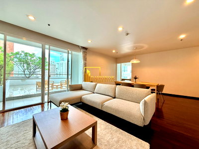 Condos for rent : Enormous 2 Bedroom Apartment with Large Private Terrace - BR21426AP