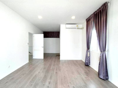 Houses for sale เทสโก้โลตัส บางพลี :  For Sell at   Mandana Bangna-Wongwaen Project
