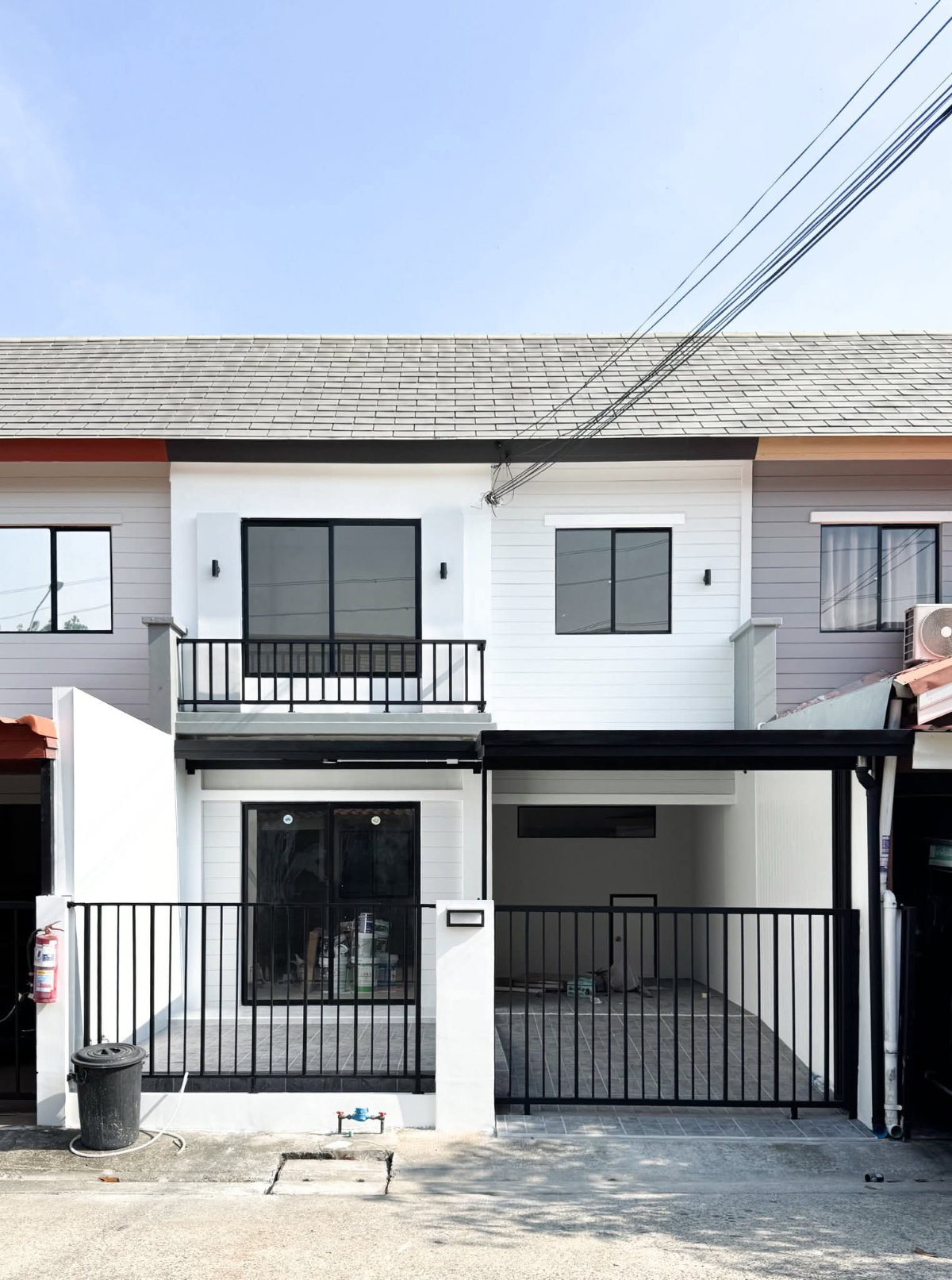ขายทาวน์เฮ้าส์ 2 ชั้น บ้านพฤกษา 61 ซอยเพชรเกษม 63 รีโนเวทใหม่ทั้งหลัง