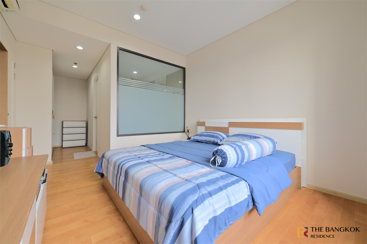 picture Private Unit, Fully Equipped Common Area Villa Asoke near MRT Phetchaburi Station - 4/10
