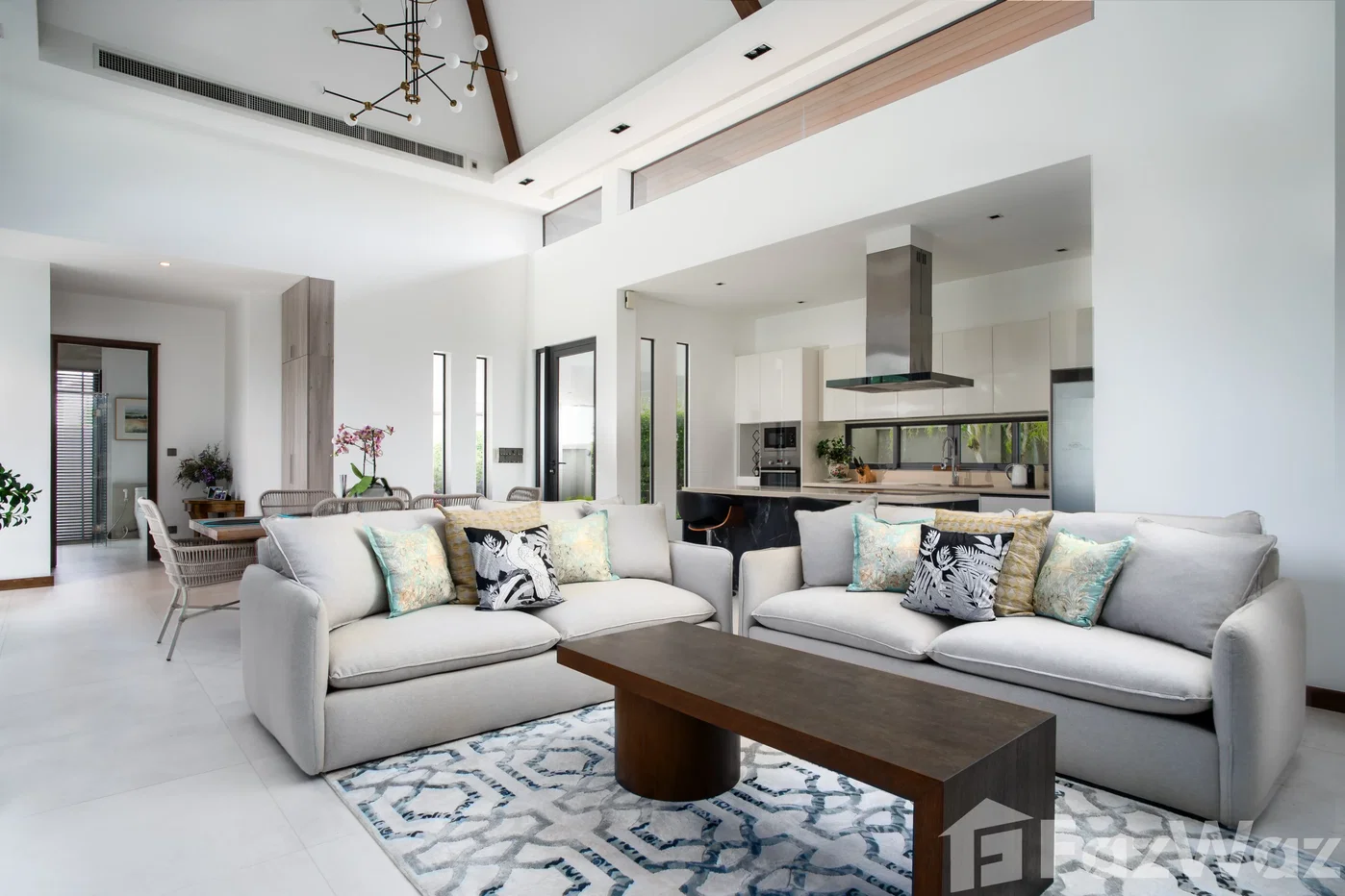 picture Exquisite Lake House Villa – Exceptional Views & Value 5365517 - 7/33