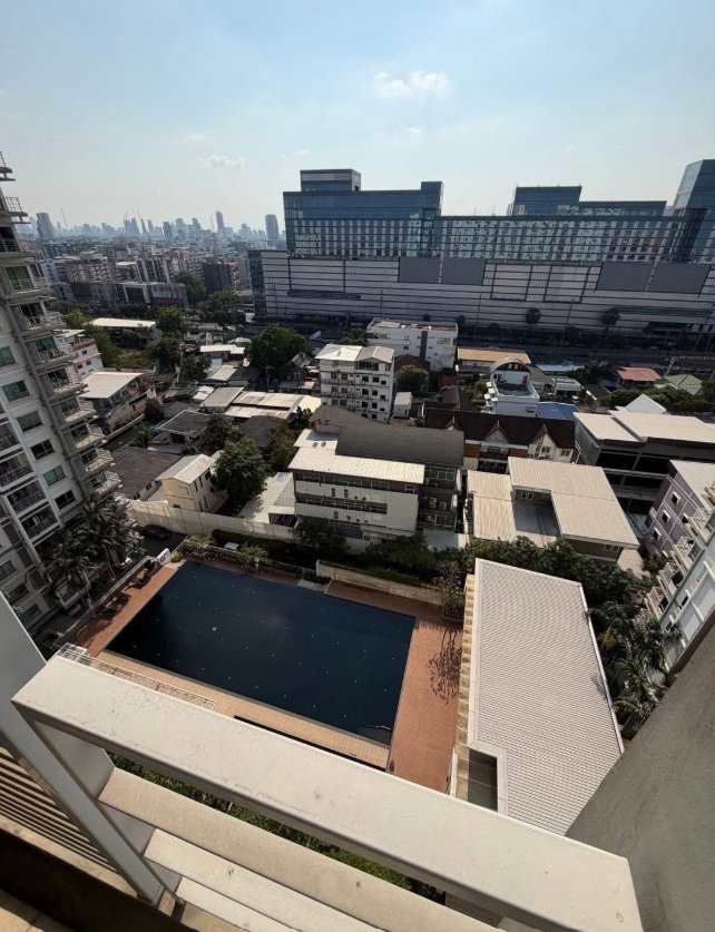 รูป  P-1530 👉ห้องใหญ่ ใจกลางเมือง ใกล้ MRT ลาดพร้าว กับ ‼️ คอนโด เดอะ รูม รัชดา-ลาดพร้าว เพียง 2.99 ล้าน ‼️ *วิวสระว่ายน้ำ* ‼️ // 0659174222 //‼️  - รูปที่ 6/7