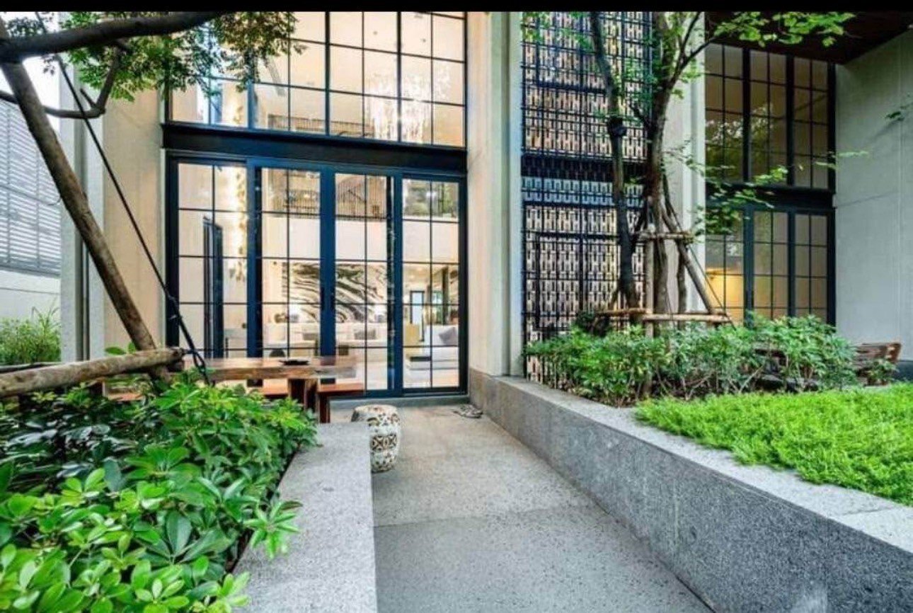 รูป LTH15411 – Luxury House for Sale Phrom Phong | Prime Location Best Value | Near BTS Phrom Phong | 79 MB | บ้านหรูขาย พร้อมพงษ์ ทำเลดี คุ้มค่า ใกล้ BTS พร้อมพงษ์ - รูปที่ 2/6