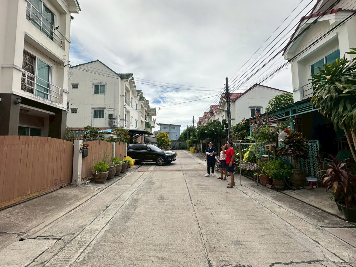 รูป ขายบ้านทาวน์โฮม 3 ชั้น 21 ตร.ว. บางพลี สมุทรปราการ ใกล้สนามบินสุวรรณภูมิ - รูปที่ 21/22