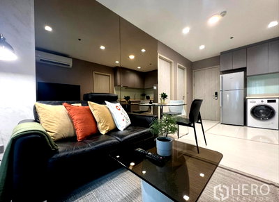คอนโดให้เช่า : For rent 2 Bedroom Condominium in Rhythm Sukhumvit 36 - 38 in Phra Khanong, Khlong Toei, Bangkok BTS Thonglor  HRE00759