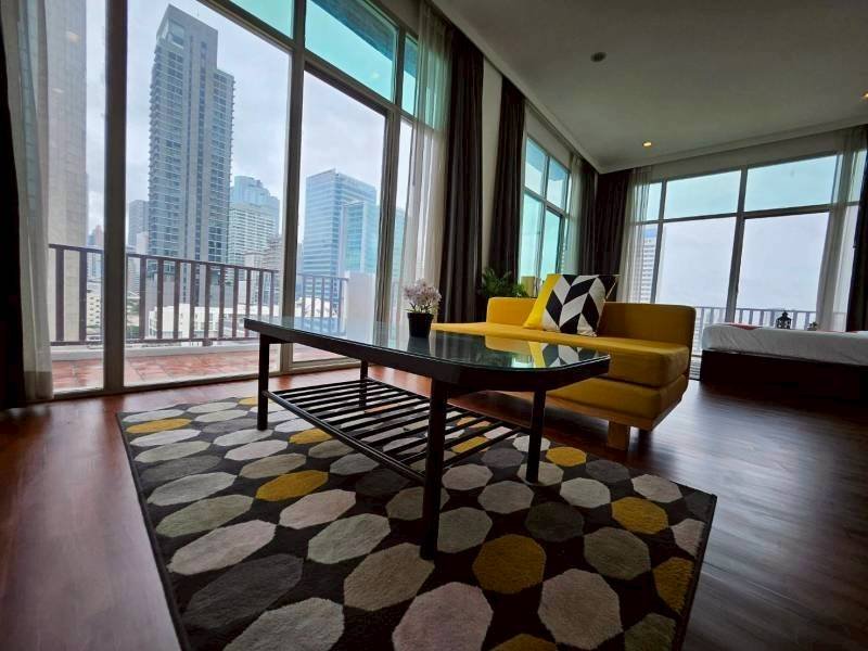 รูป LTH15413 – Luxury Penthouse for Rent Sathorn | Exclusive City Lifestyle | Near BTS Surasak | 160,000 THB - รูปที่ 2/5