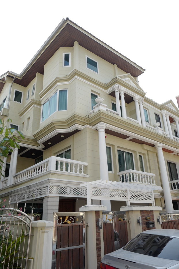 รูป ขายบ้านสวย4ชั้น ซอยประชาอุทิศ23 ห้วยขวาง เหม่งจ๋าย แหล่งโรงเรียนนานาชาติ International schools - รูปที่ 1/10