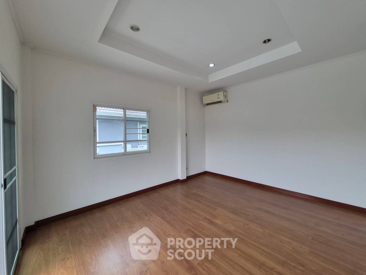 picture 4-BR House in Saen Saep (ID 2899597) - 13/14