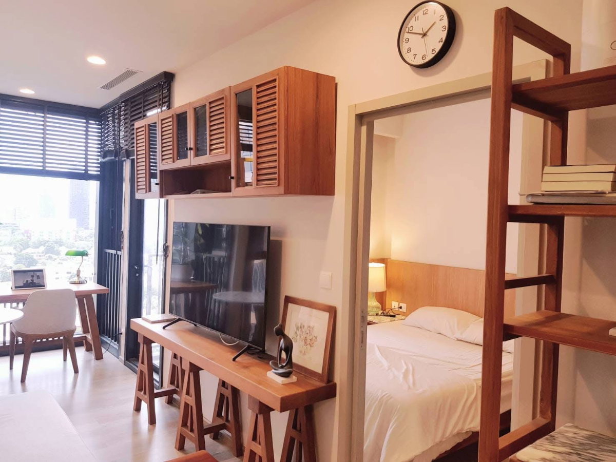 รูป P-147343 — เจ้าของลดราคา! OKA HAUS Sukhumvit 36 (35 ตร.ม.) A วิวสระ ราคา 4.7 ล้านบาท ใกล้ BTS ทองหล่อ โทร 085-592-2897 Line: @easythaihome - รูปที่ 1/8
