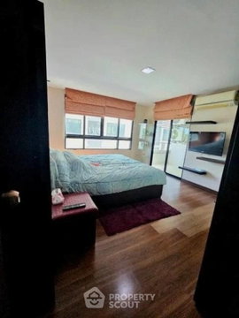 2-BR Condo at J.W. City Ratchada 32 Condominium in Chan Kasem (ID 2902692)